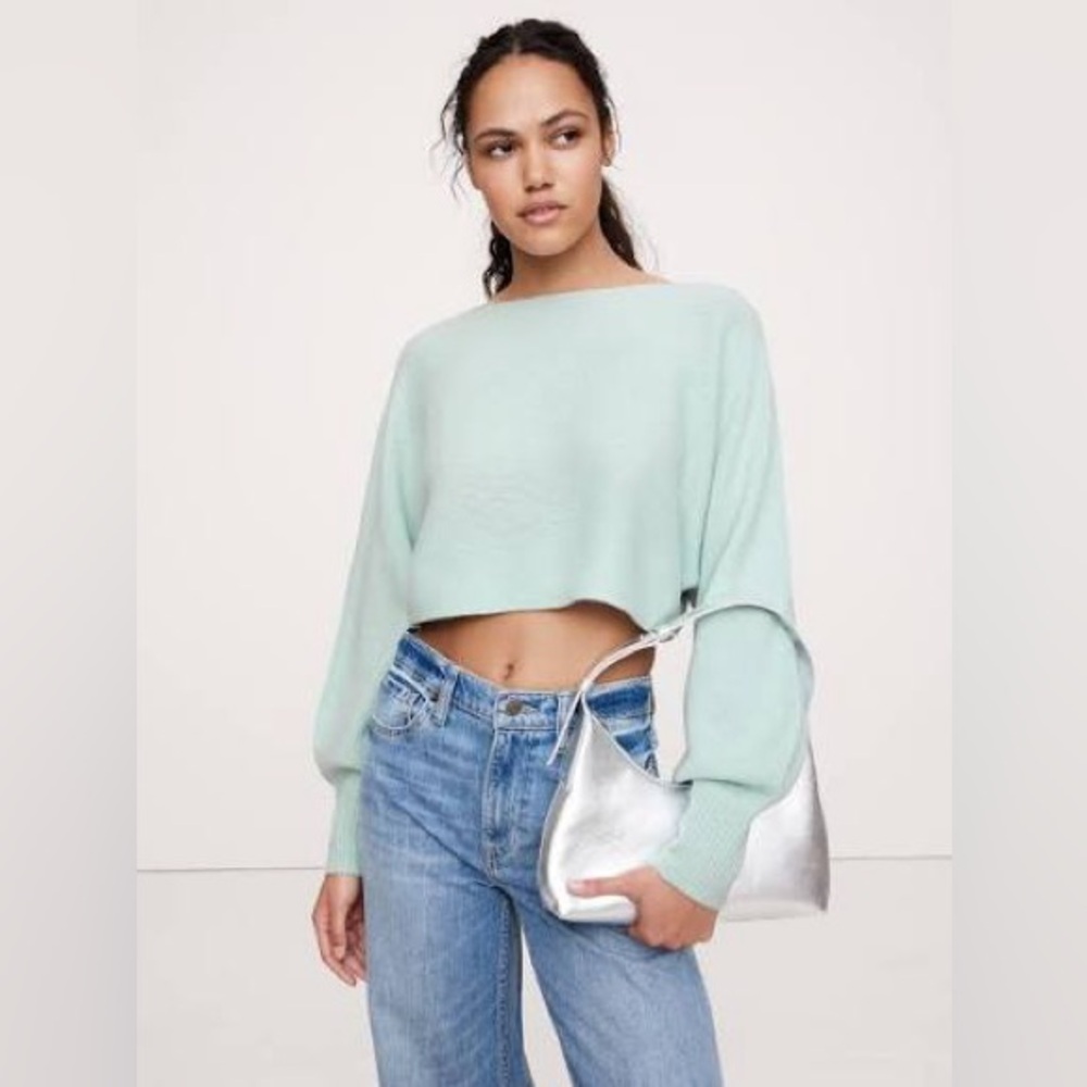 Banana Republic Midweight Cashmere Cropped Sweater size M light blue-green